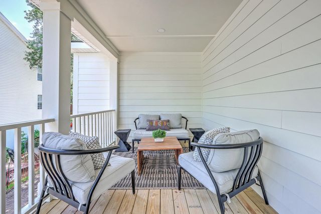 1685 Old Military Road, Charleston, SC 29412