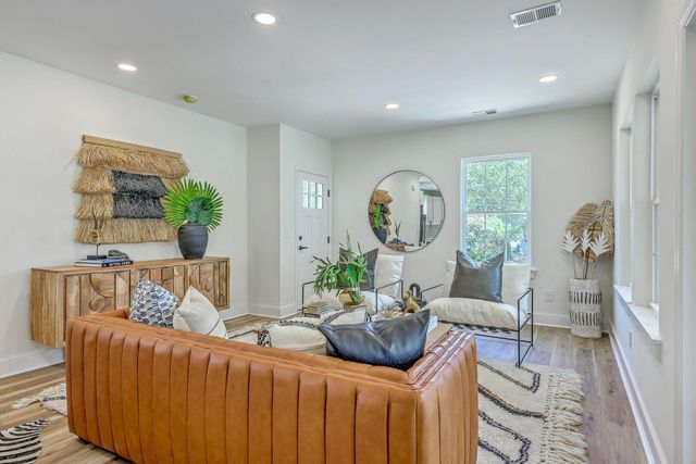 1685 Old Military Road, Charleston, SC 29412