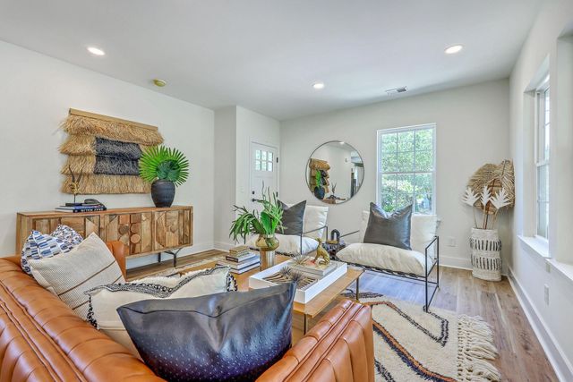 1685 Old Military Road, Charleston, SC 29412