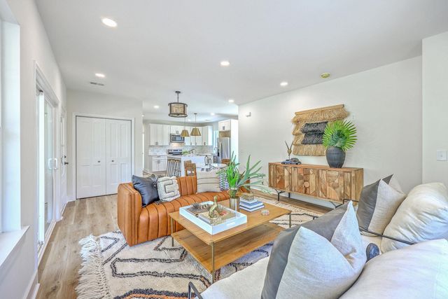 1685 Old Military Road, Charleston, SC 29412