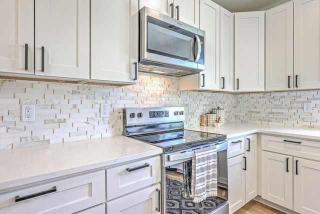 1685 Old Military Road, Charleston, SC 29412