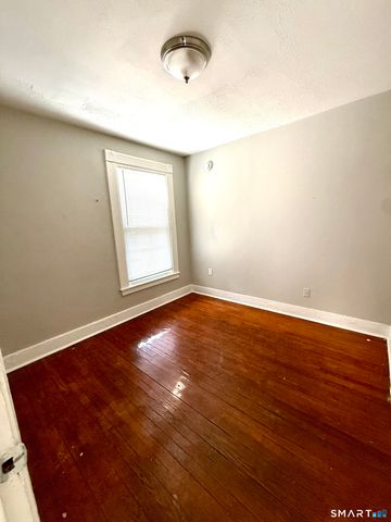 76 3rd Street, New Haven, CT 06519