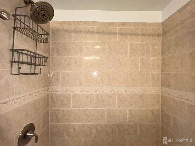 90 Harrigan Street, Edison, NJ 08817