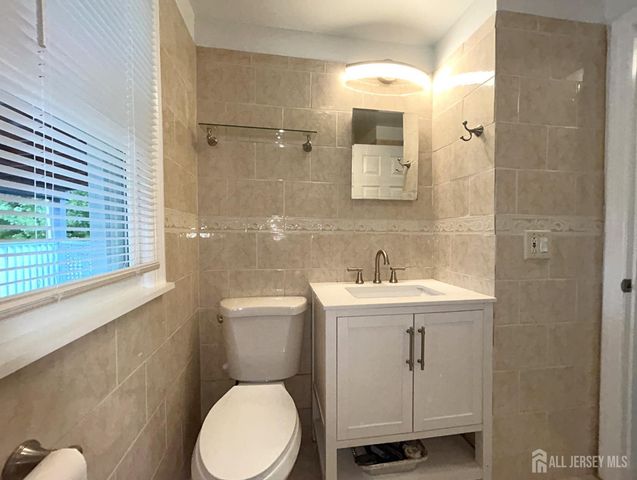 90 Harrigan Street, Edison, NJ 08817