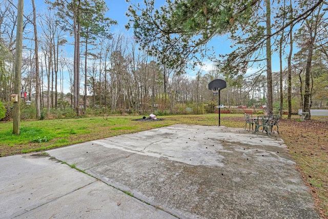 210 Mountain Dr., Longs, SC 29568
