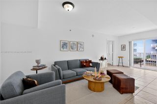 2475 NW 16th St Rd 308, Miami, FL 33125