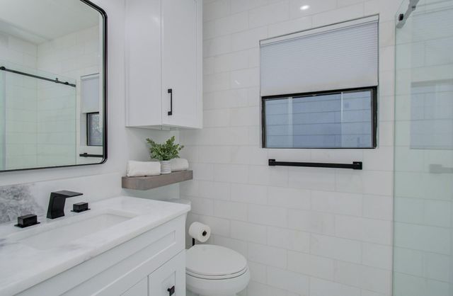 1318 Cleburne Street 2B, Houston, TX 77004