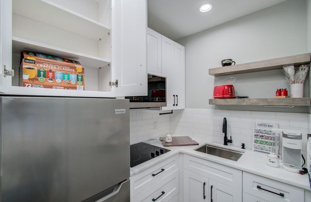 1318 Cleburne Street 2B, Houston, TX 77004