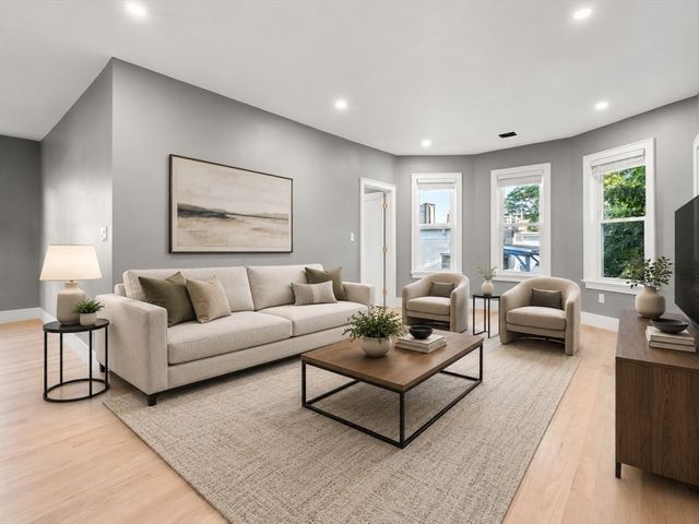 1 Boylston Place 3, Boston, MA 02130