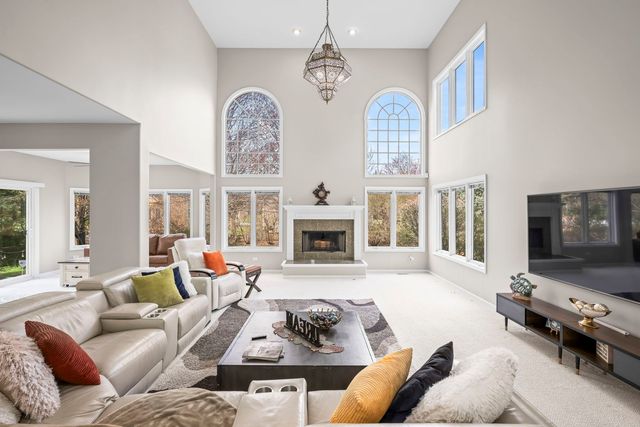 2711 Deering Bay Drive, Naperville, IL 60564