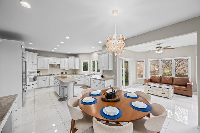 2711 Deering Bay Drive, Naperville, IL 60564