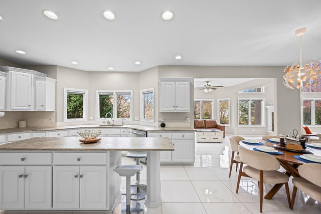 2711 Deering Bay Drive, Naperville, IL 60564