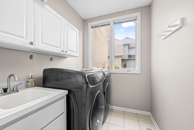 2711 Deering Bay Drive, Naperville, IL 60564