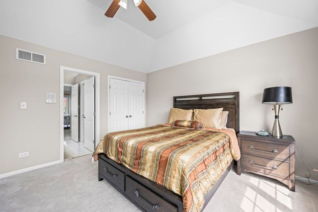 2711 Deering Bay Drive, Naperville, IL 60564