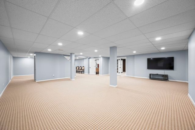 2711 Deering Bay Drive, Naperville, IL 60564