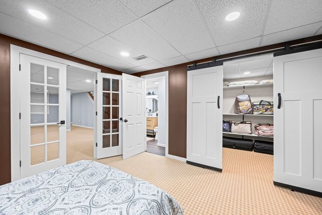 2711 Deering Bay Drive, Naperville, IL 60564