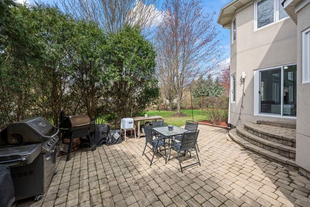 2711 Deering Bay Drive, Naperville, IL 60564