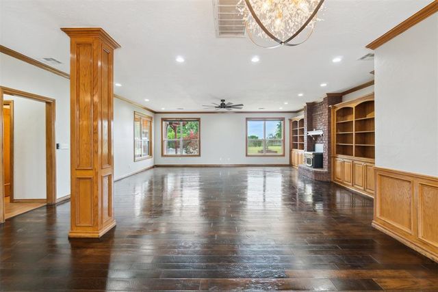 19416 Cardinal Creek Drive, Harrah, OK 73045