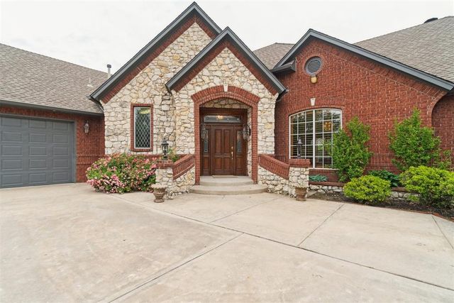 19416 Cardinal Creek Drive, Harrah, OK 73045