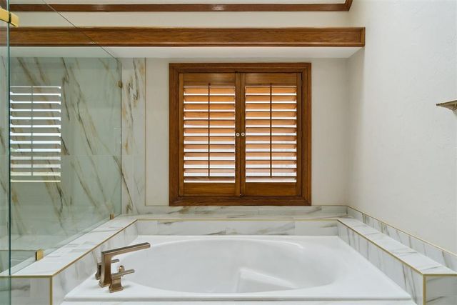 19416 Cardinal Creek Drive, Harrah, OK 73045