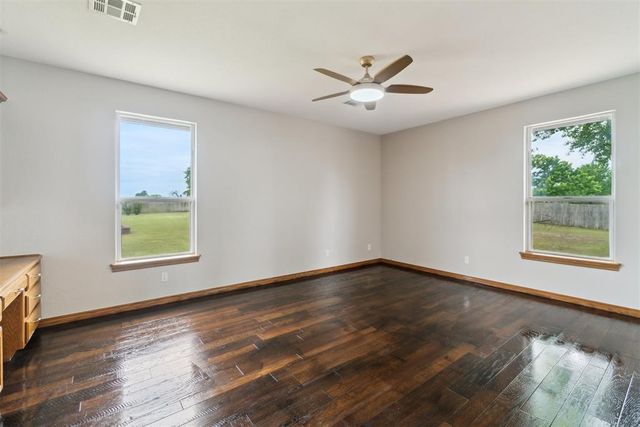 19416 Cardinal Creek Drive, Harrah, OK 73045