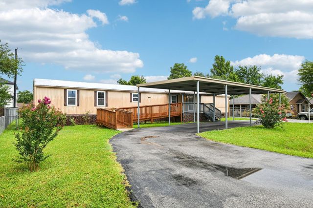 10629 Bois D Arc Street, La Porte, TX 77571