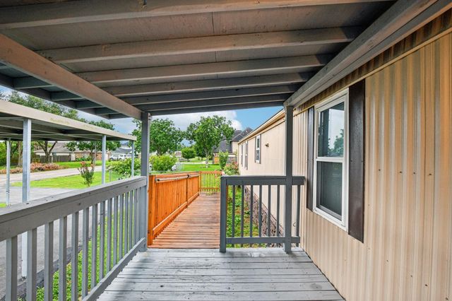 10629 Bois D Arc Street, La Porte, TX 77571