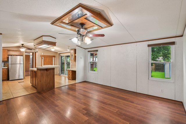 10629 Bois D Arc Street, La Porte, TX 77571