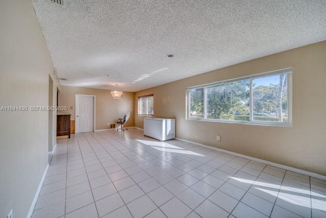 12220 NE Miami Pl, North Miami, FL 33161