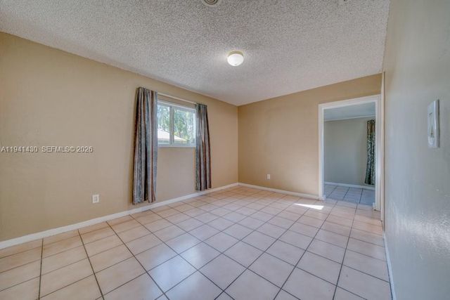 12220 NE Miami Pl, North Miami, FL 33161