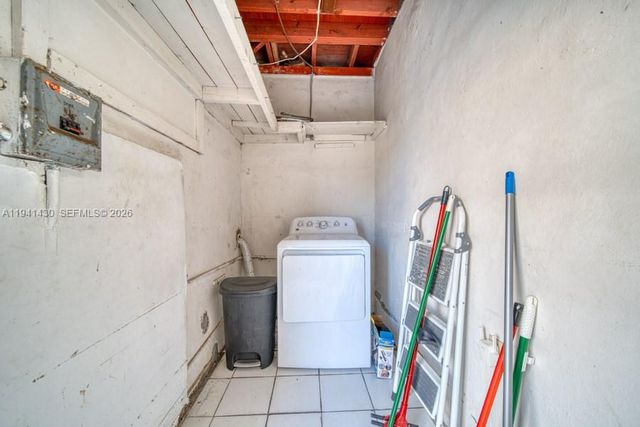 12220 NE Miami Pl, North Miami, FL 33161