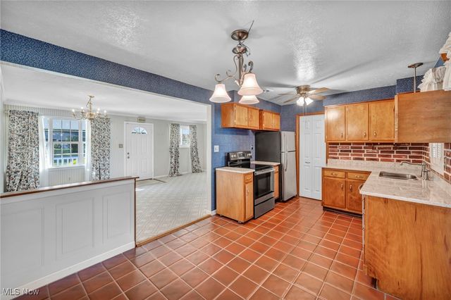 5953 Wedgewood Drive, Mentor On The Lake, OH 44060