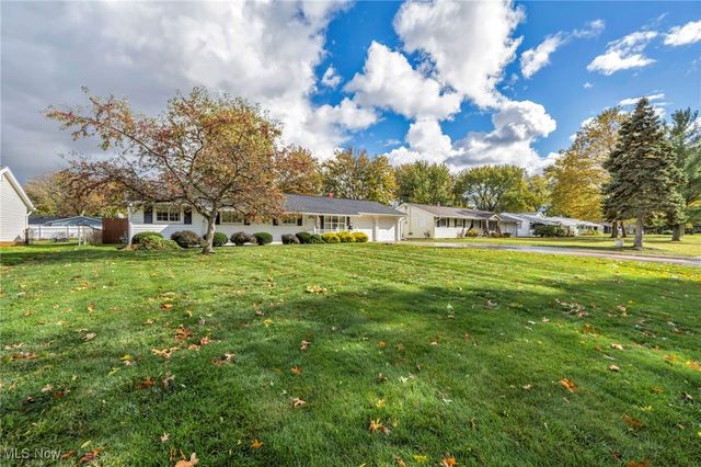 5953 Wedgewood Drive, Mentor On The Lake, OH 44060