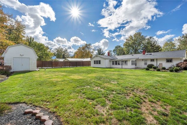 5953 Wedgewood Drive, Mentor On The Lake, OH 44060