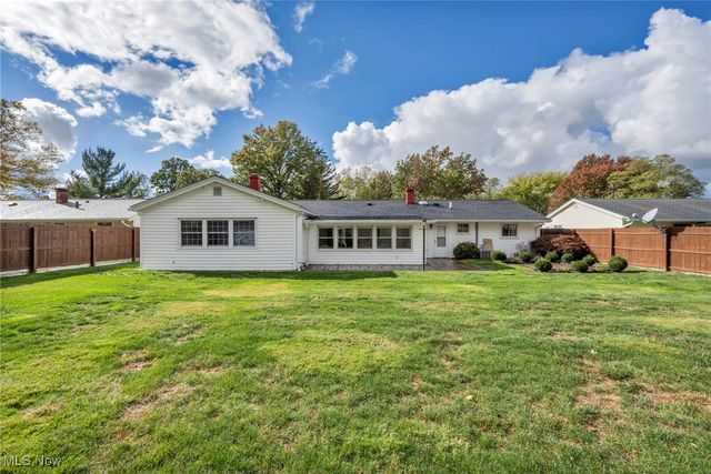 5953 Wedgewood Drive, Mentor On The Lake, OH 44060