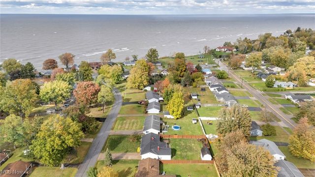 5953 Wedgewood Drive, Mentor On The Lake, OH 44060