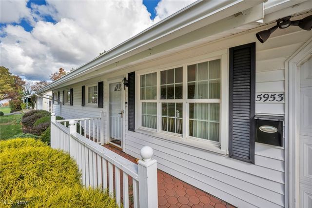 5953 Wedgewood Drive, Mentor On The Lake, OH 44060