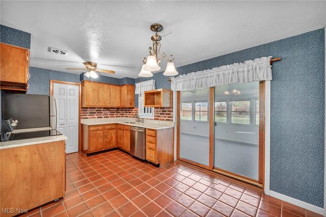 5953 Wedgewood Drive, Mentor On The Lake, OH 44060