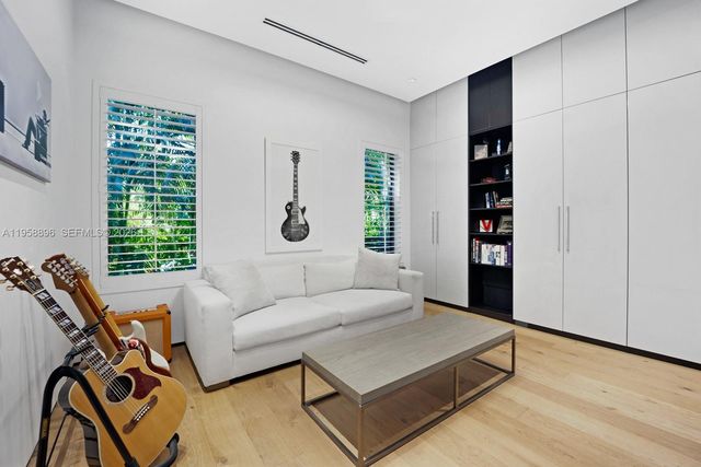 4315 Anderson Rd, Coral Gables, FL 33146