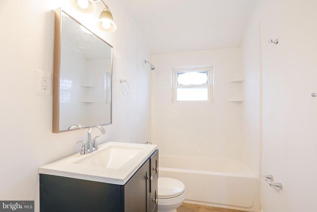 1046 MIDDLESEX RD, Essex, MD 21221