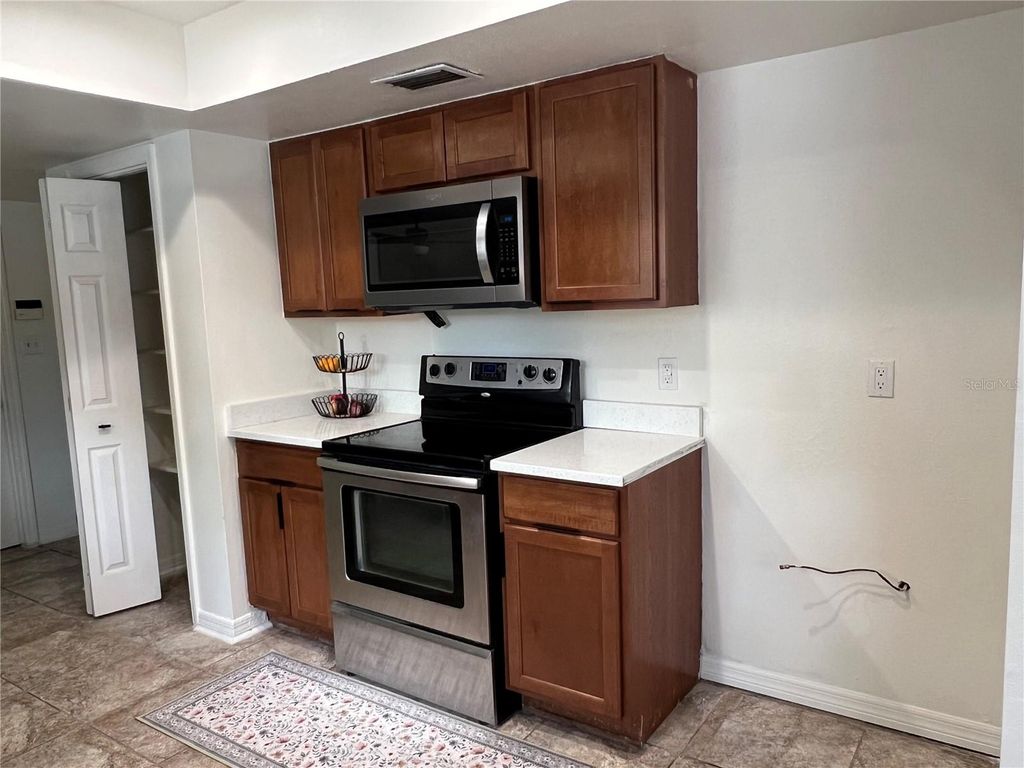 Image 7 of property listing at 5912 ALTEC ROAD, Orlando, FL 32808