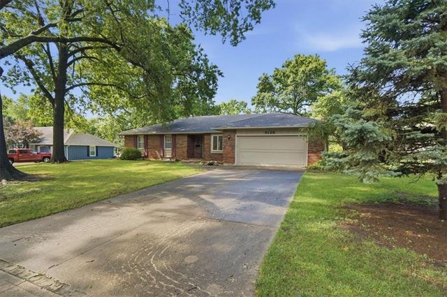 8128 Juniper Drive, Prairie Village, KS 66208