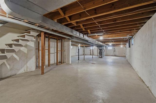 8128 Juniper Drive, Prairie Village, KS 66208