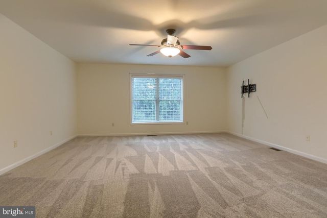 708 CREEKSIDE DR, Hummelstown, PA 17036