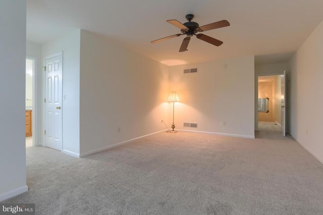 708 CREEKSIDE DR, Hummelstown, PA 17036