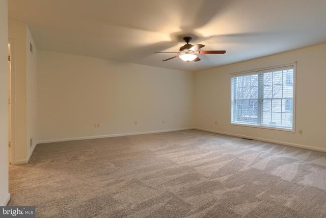 708 CREEKSIDE DR, Hummelstown, PA 17036