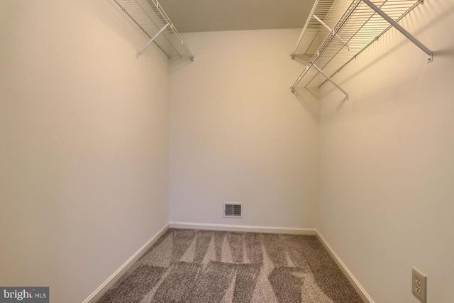 708 CREEKSIDE DR, Hummelstown, PA 17036