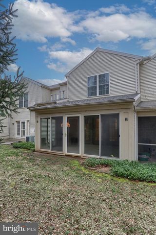 708 CREEKSIDE DR, Hummelstown, PA 17036