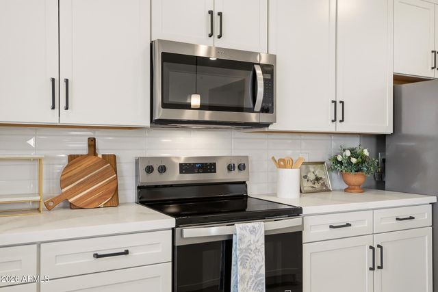 17535 W SOUTHGATE Avenue, Goodyear, AZ 85338