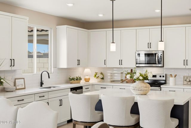 17535 W SOUTHGATE Avenue, Goodyear, AZ 85338